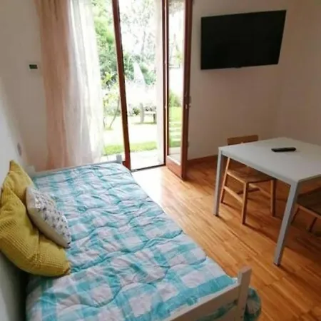 Apartament Ulivi On The Dongo